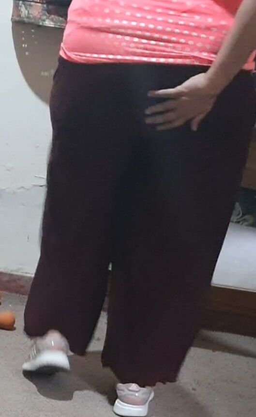 My sexy mom exercising