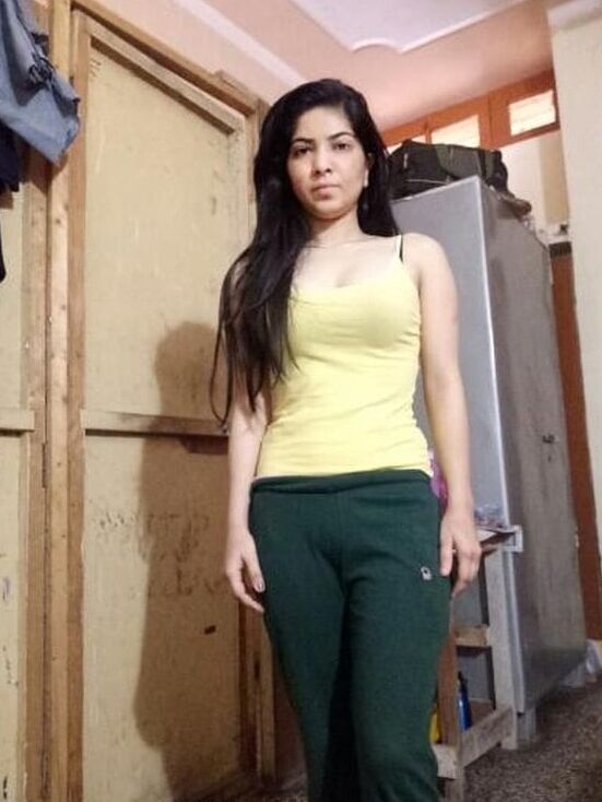 posting pak girl nudes soon , ex indian model