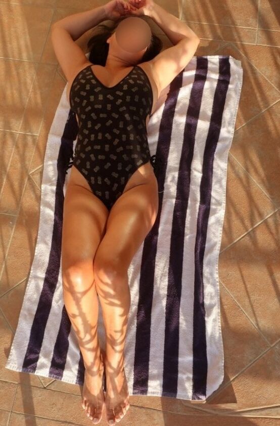 Ma femme en maillot de bain