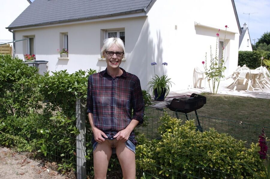 Skinny French milf