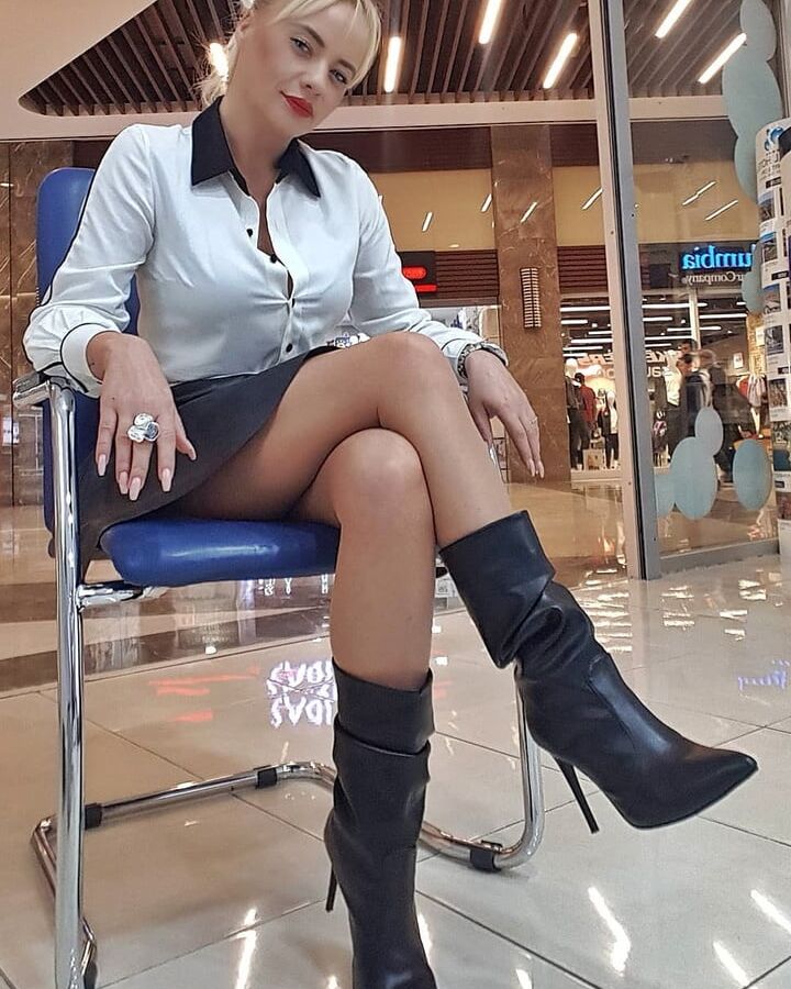 Turkish delight milf blonde no nude dress skirt curvy hot