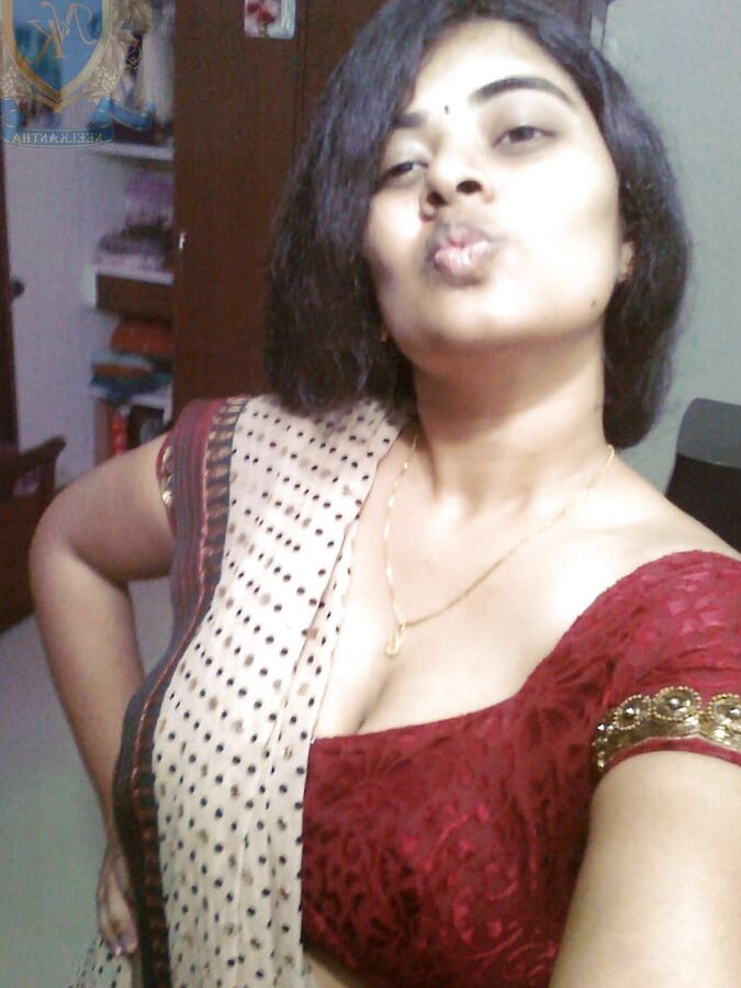 Andhra Telugu Indian Desi Wife , MILF