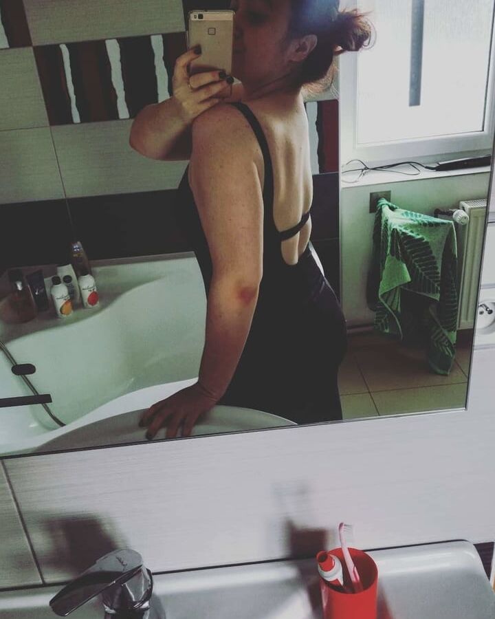 Backless Selfies