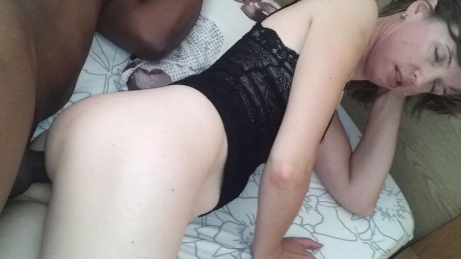 Beautiful Blonde QOS Hotwife