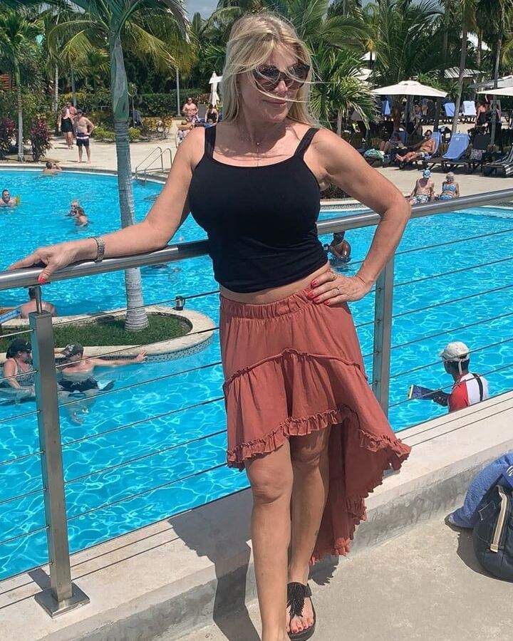 milf with fake lips for comments and cumtribute