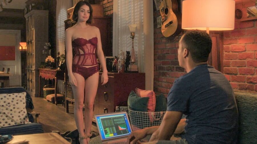Lucy Hale pretty little thing!