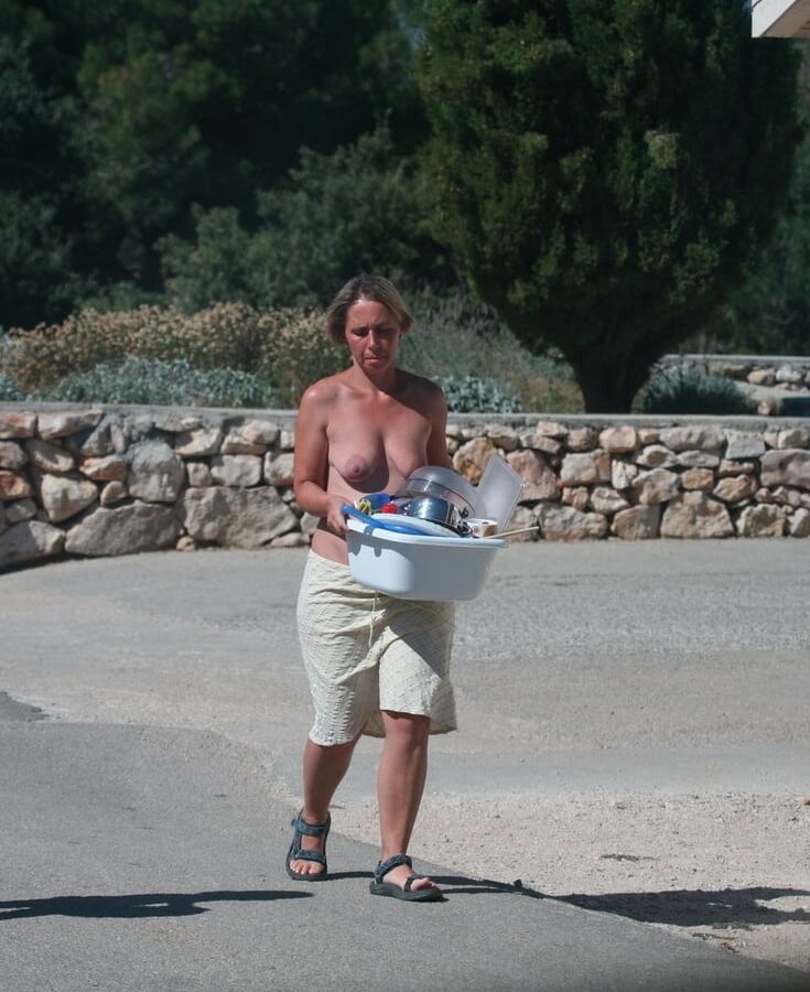 Retro Couples and Milfs in Fkk Resort Croatia