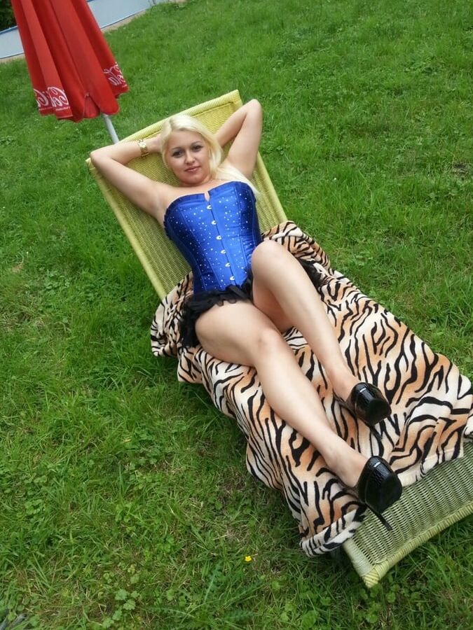 GEILE BBW MILF VANESSA dicke TITTEN und geiler Arsch Deutsch