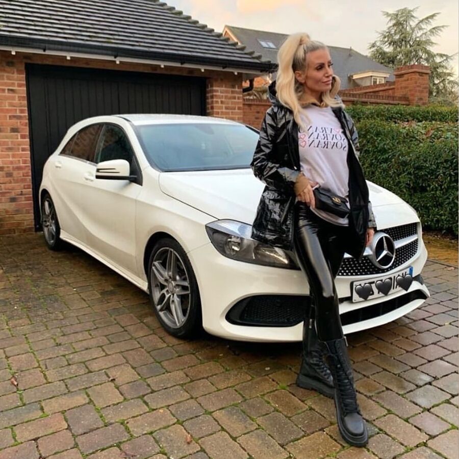 Mariaelondon in PVC