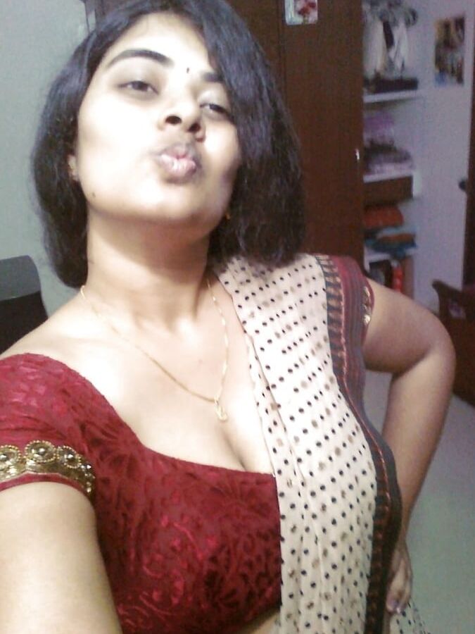 Andhra Telugu Indian Desi Wife , MILF
