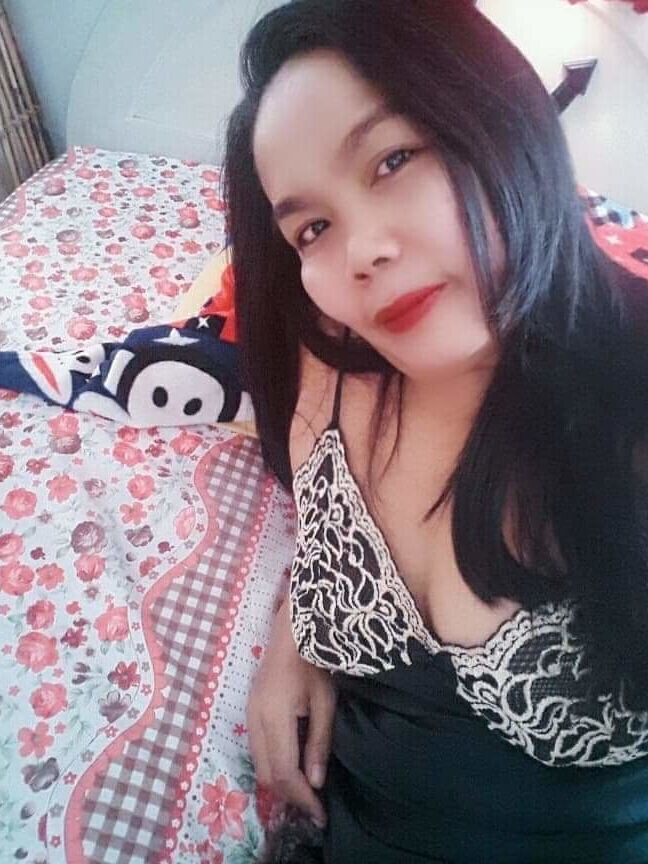 Ibu memakai baju tidur sexy