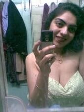 Desi Hot Bitches Nudes and Sexy Pics