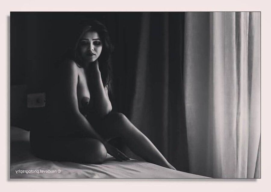 BENGALI MODEL JHILIK