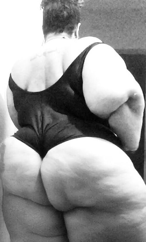 DON&;T KNOW WHO SHE IS BUT...