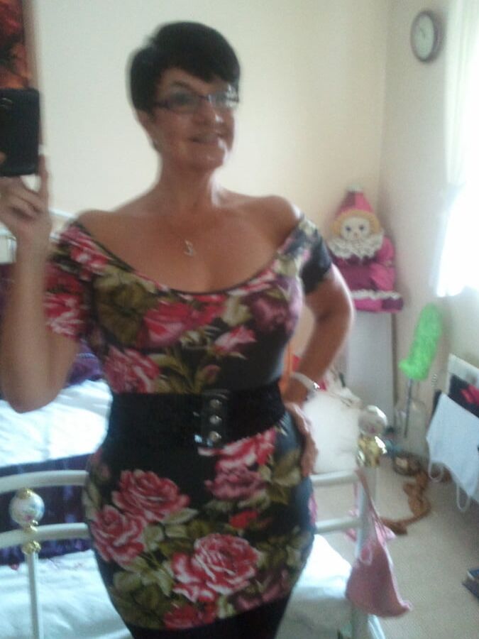 Sexy Mature selfie