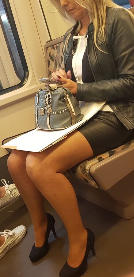 Street Pantyhose - Old Bitch in Tan Pantyhose on Train