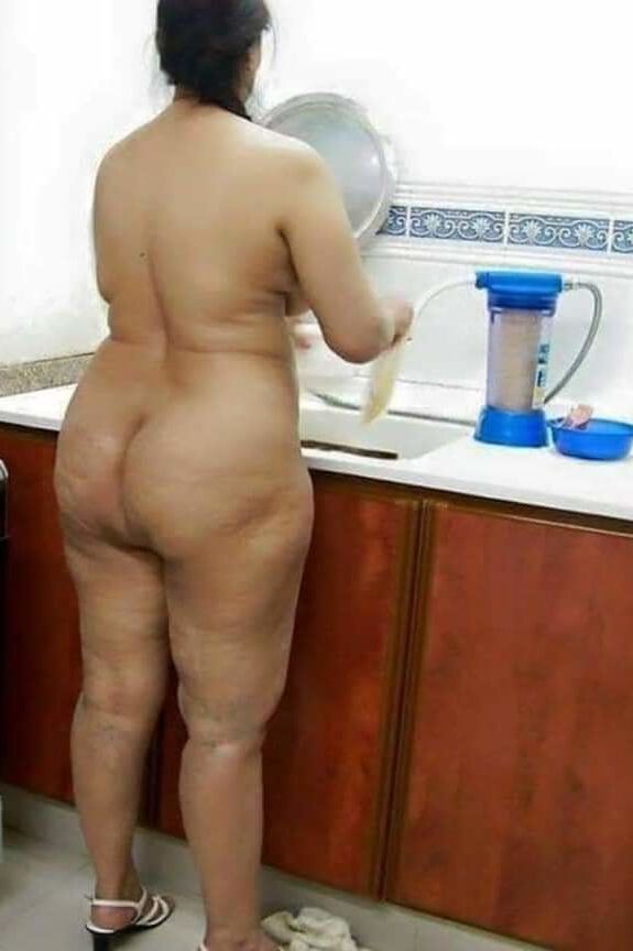 Big ass aunty