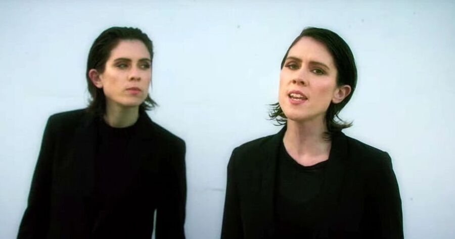 Tegan and Sara I really want co cum on them!