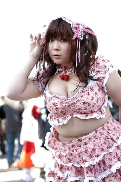 Asian BBW in Pantyhose