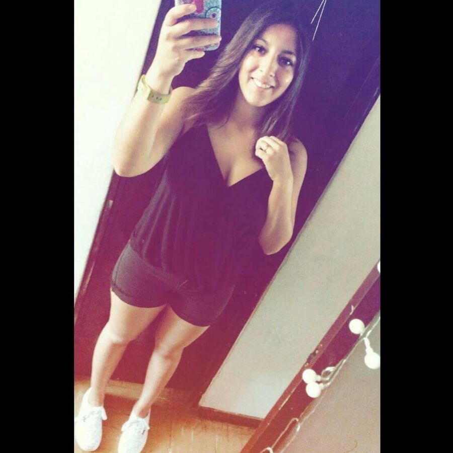 Hot Busty figure NRI nude selfies to best friend ()