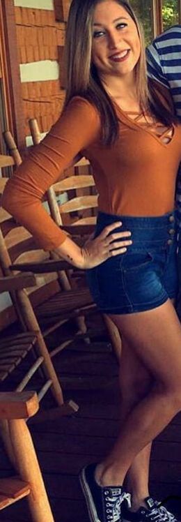 Hooters And Twin Peak Girls