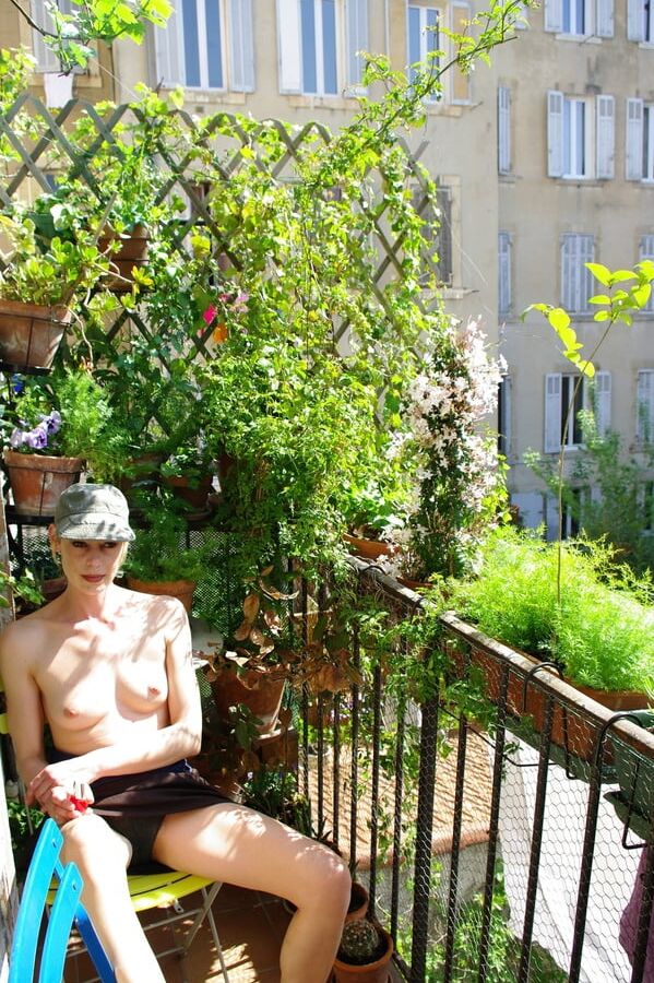 Skinny French milf