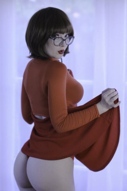 Velma D Cosplay