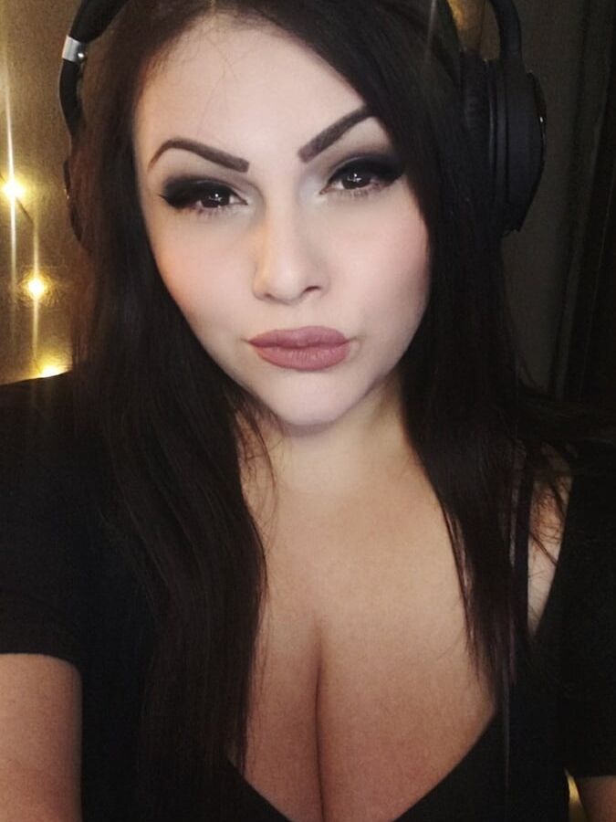 Lauren landa (voice actress)
