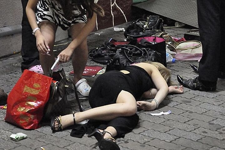 Champagne Matures on Party