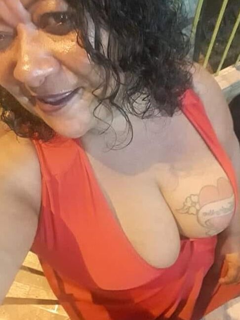 andrea olveira mature years