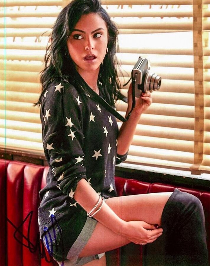 Camila Mendes