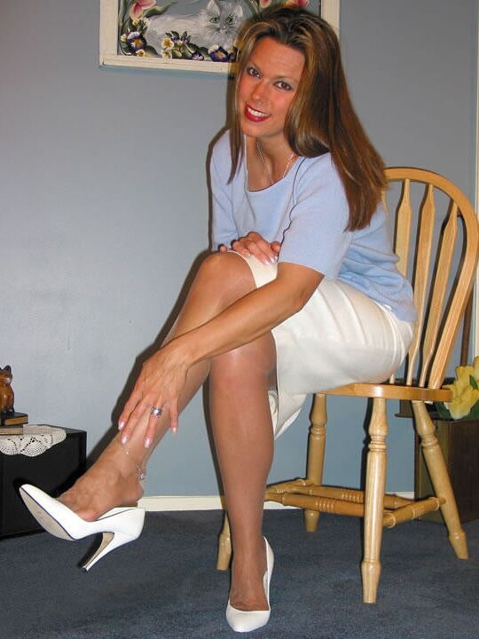 Retro Whore Loves Hose and Huge Dildos