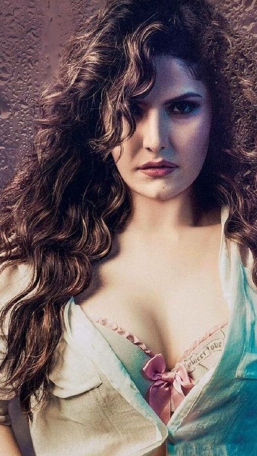Zareen khan sexy hot bitch