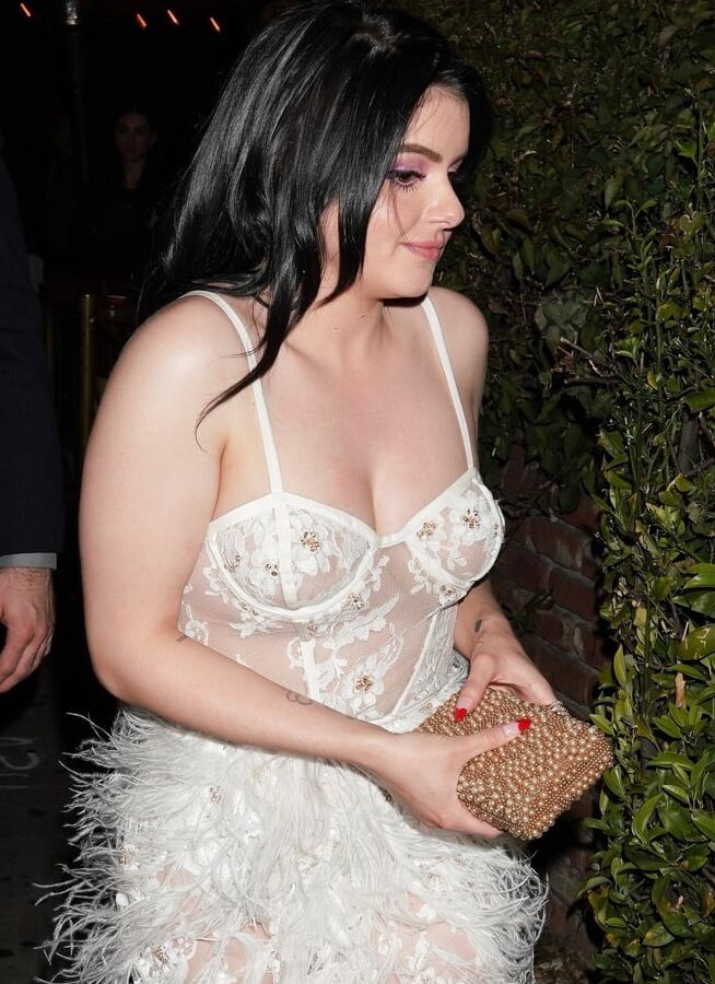 Sexy Ariel - Ready for the Weekend
