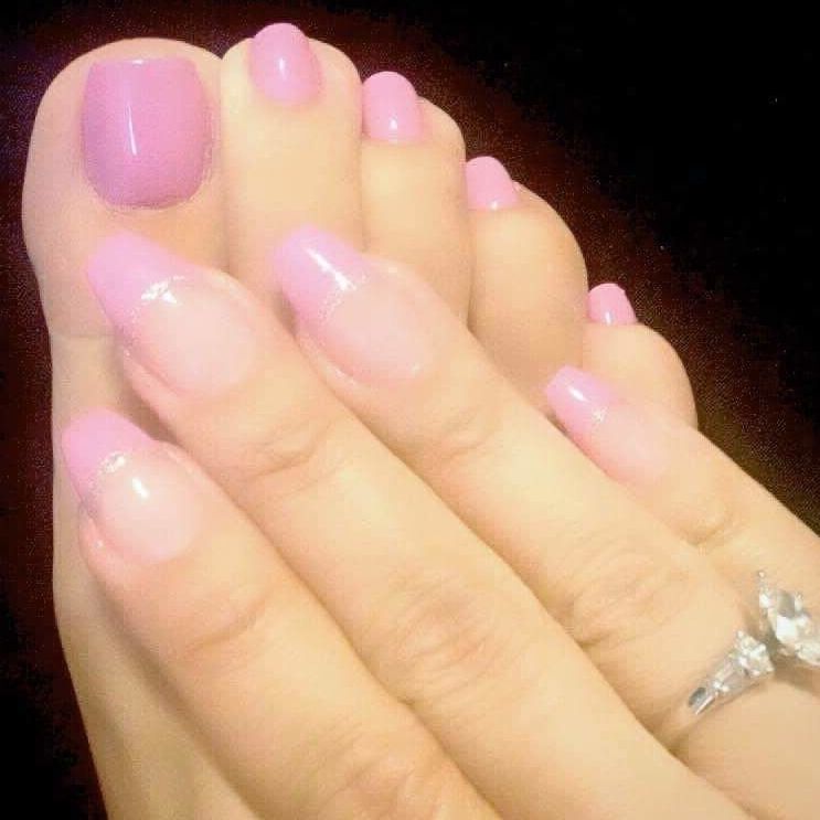 SEXY MILF love FEETs