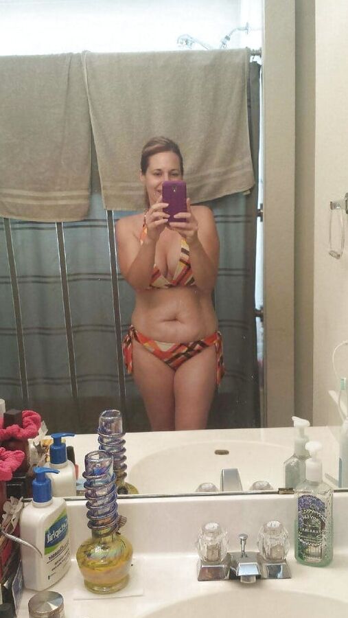 . Texas wife Brandy poses