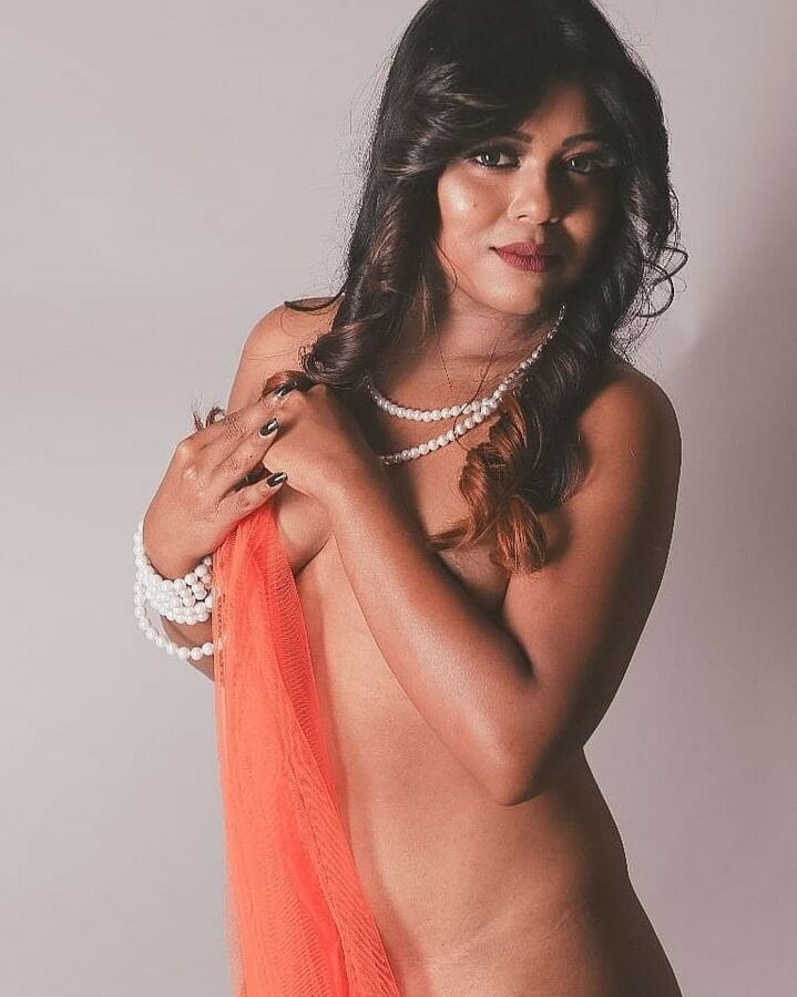 BENGALI MODEL JHILIK