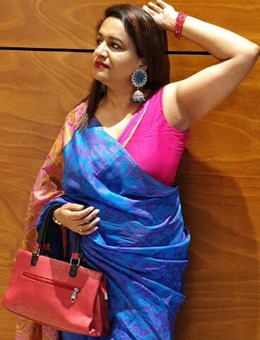 Desi indian mature saree