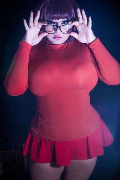 Velma D Cosplay