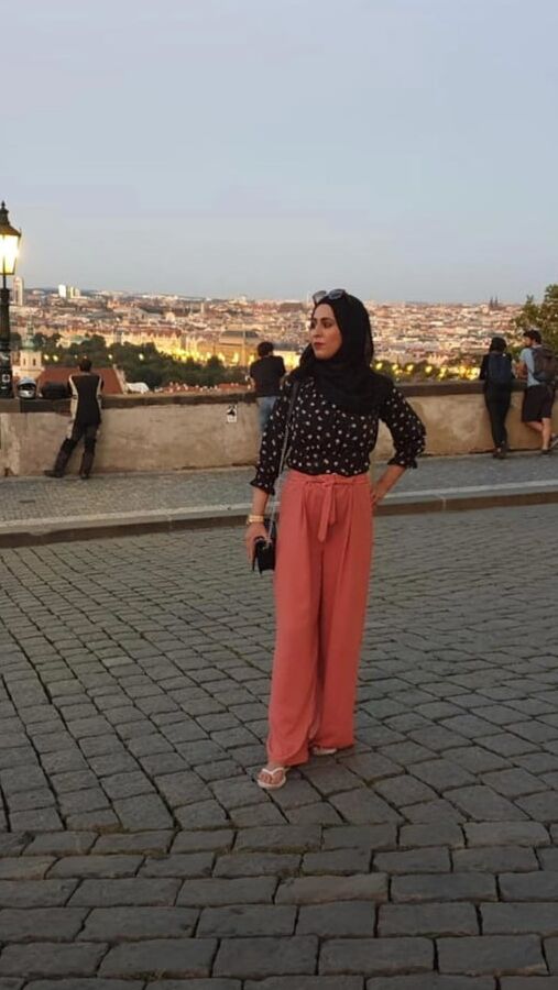 Hijabi