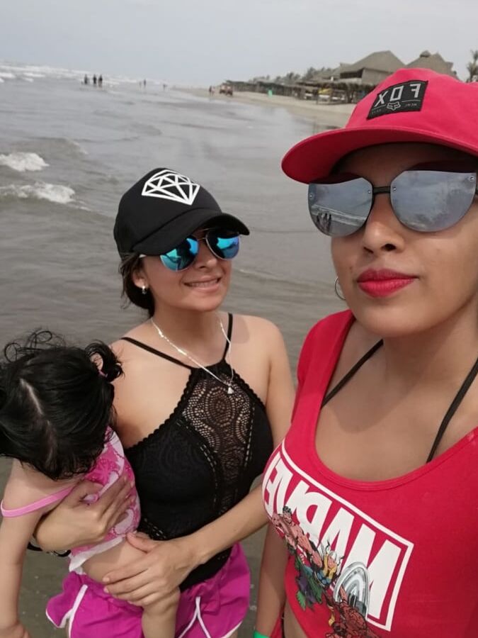 Deshi hot