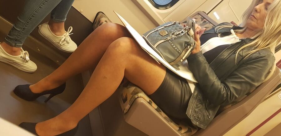 Street Pantyhose - Old Bitch in Tan Pantyhose on Train