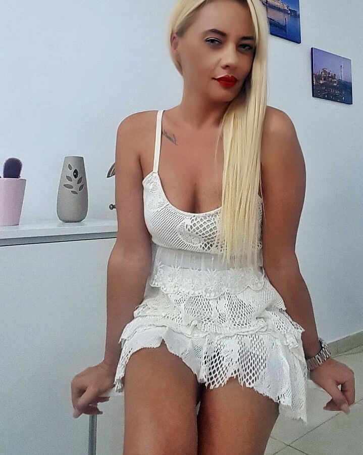 Turkish delight milf blonde no nude dress skirt curvy hot