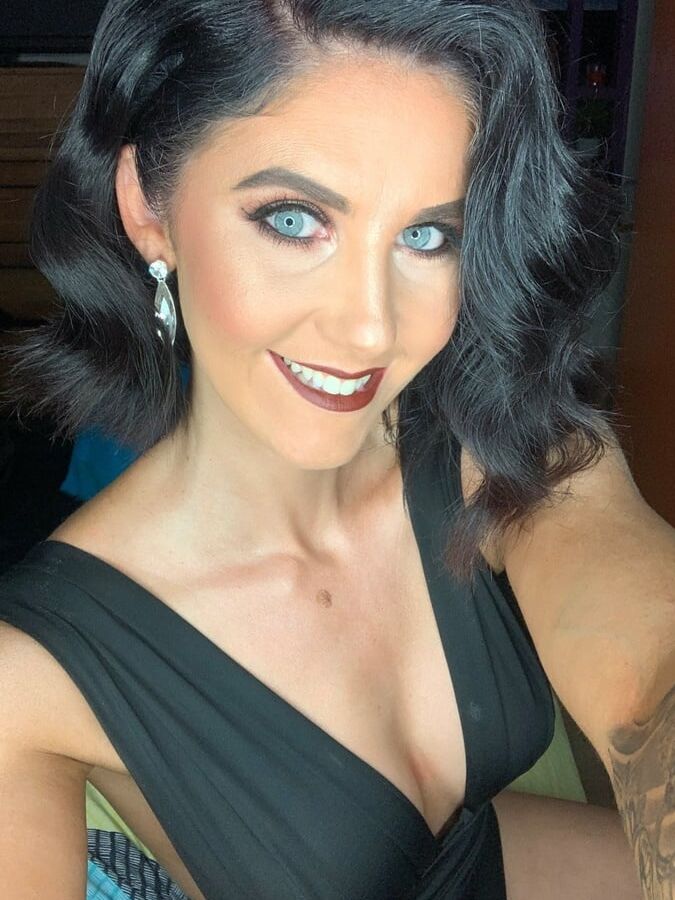 Gorgeous Milf - Jessica