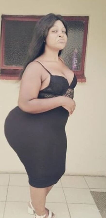 Huge booty slim thick pear Thandazzy