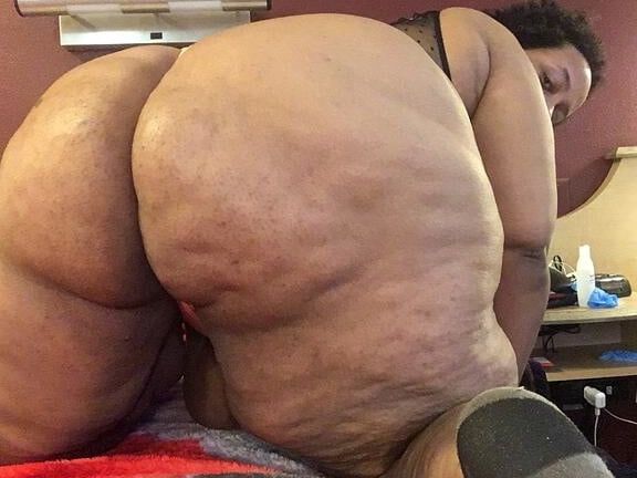 Big ass mature black Milf escort