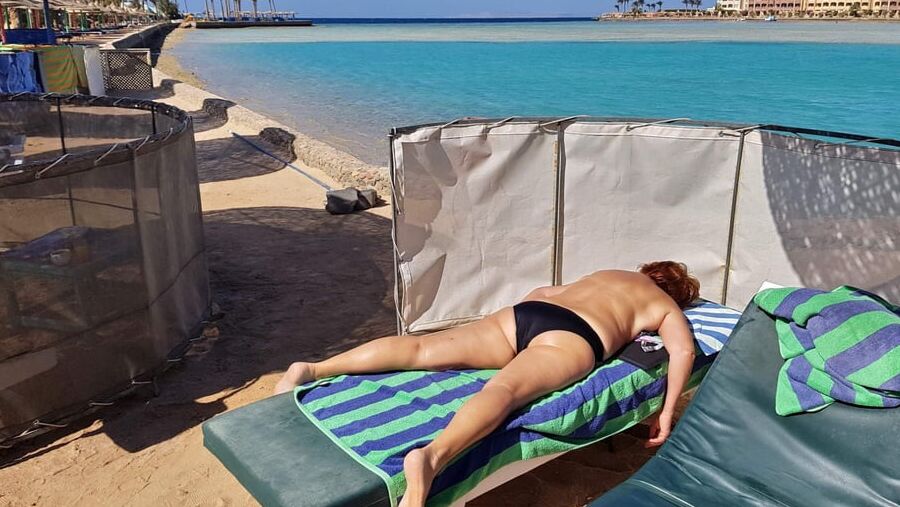 Spy milf in egyptian beaches
