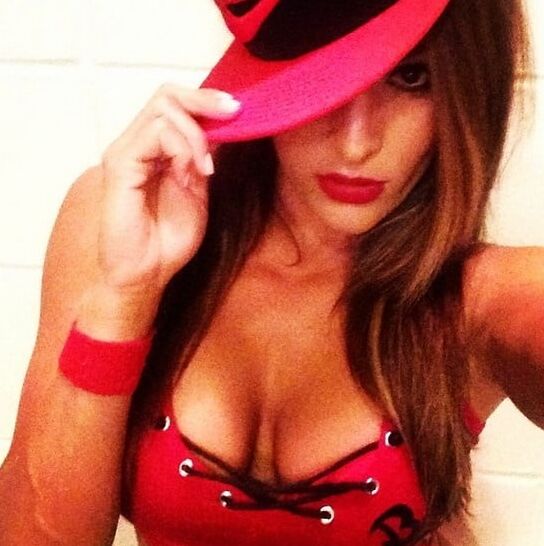 WWE Nikki Bella