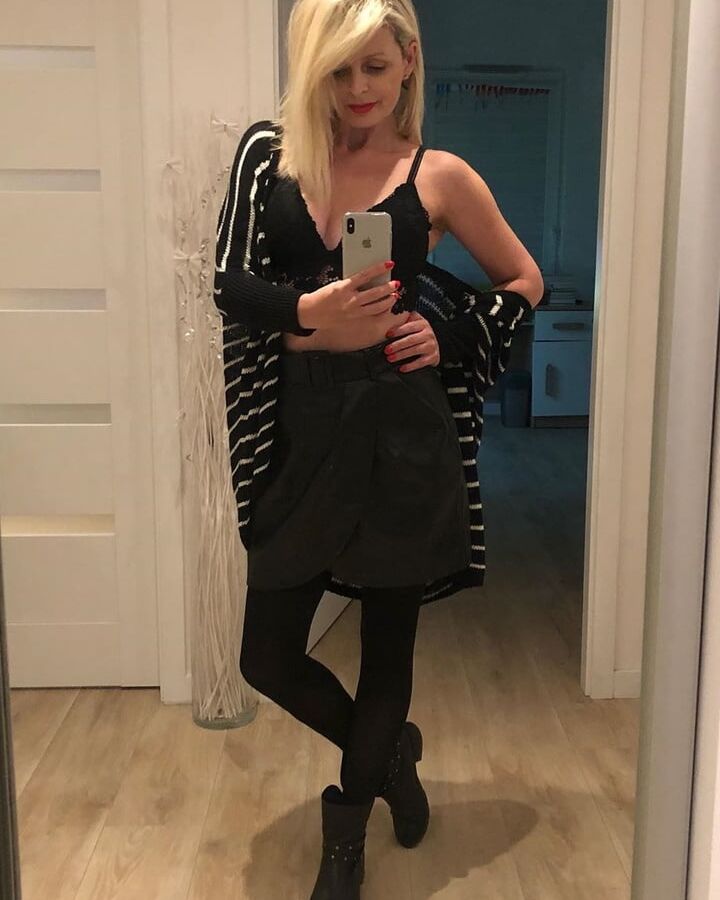My hot amateur Neighborwife makes selfies in nylon