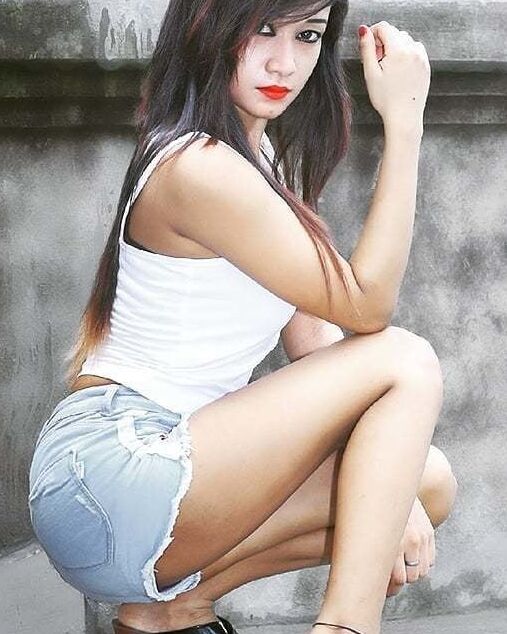 BENGALI GLAMOROUS BABE
